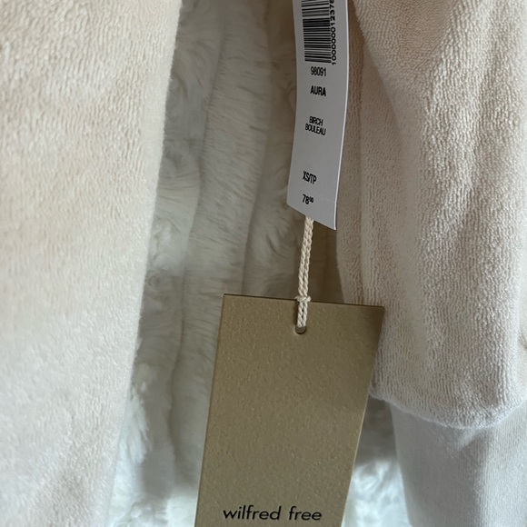 atitzia wilfred zip up - Picture 4 of 4